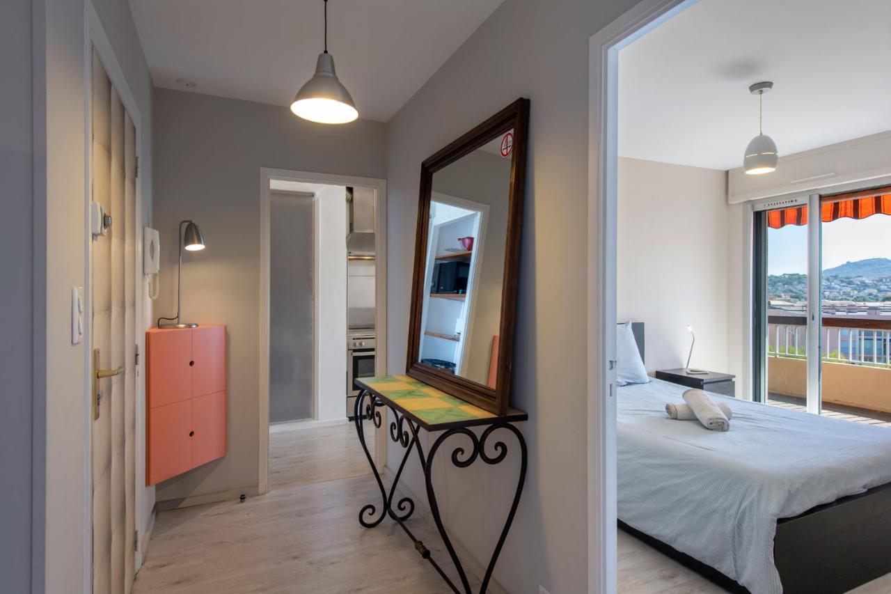 Le Cadet - Vue Panoramique Ville Et Baie De Sanary Sur Mer, Parking & Terrasse - 2 A 4 Pers 외부 사진